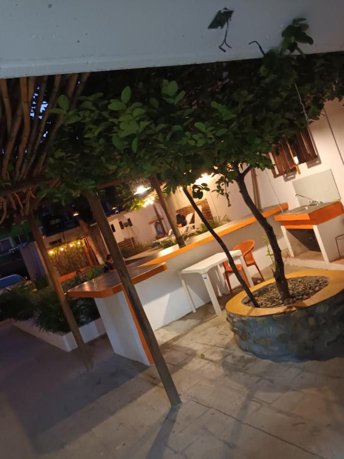 Hotel Casa Juanita プエルト・エスコンディード エクステリア 写真