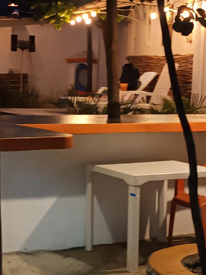 Hotel Casa Juanita プエルト・エスコンディード エクステリア 写真