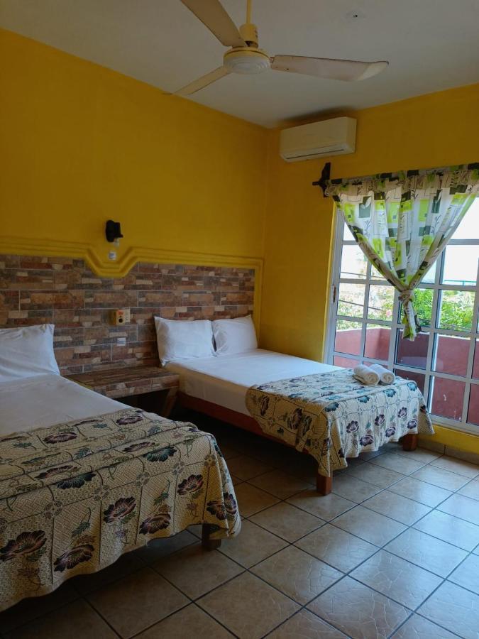 Hotel Casa Juanita プエルト・エスコンディード エクステリア 写真